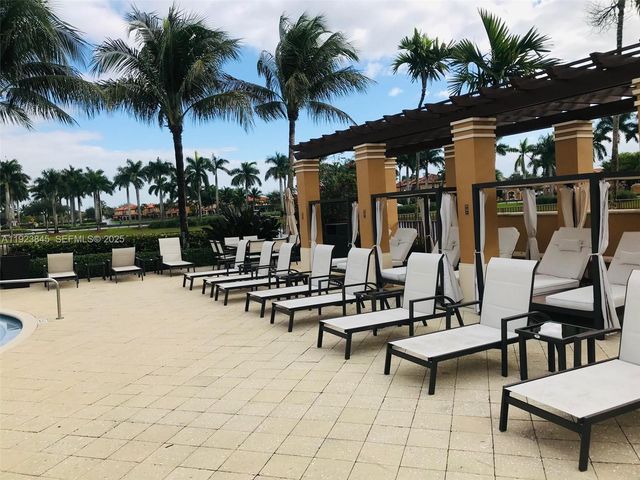 15315 SW 31st Ter 15315, Miami, FL 33185