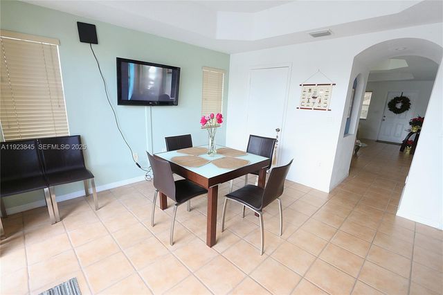 15315 SW 31st Ter 15315, Miami, FL 33185