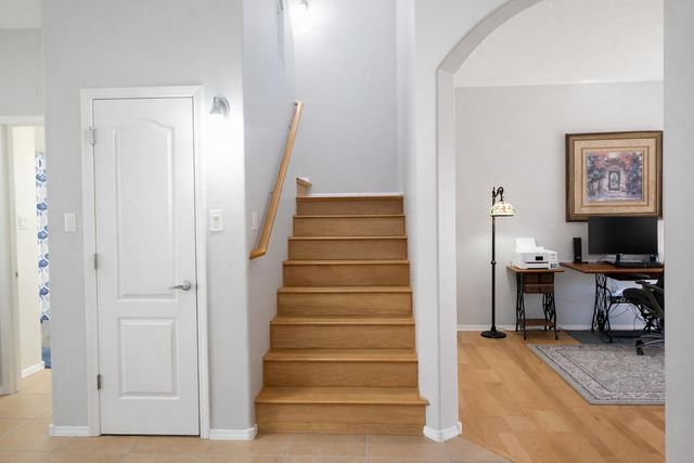 5529 Sandoval Drive NE, Rio Rancho, NM 87144