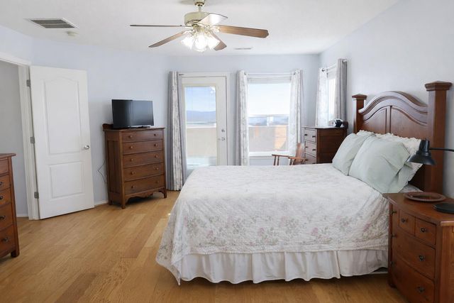 5529 Sandoval Drive NE, Rio Rancho, NM 87144