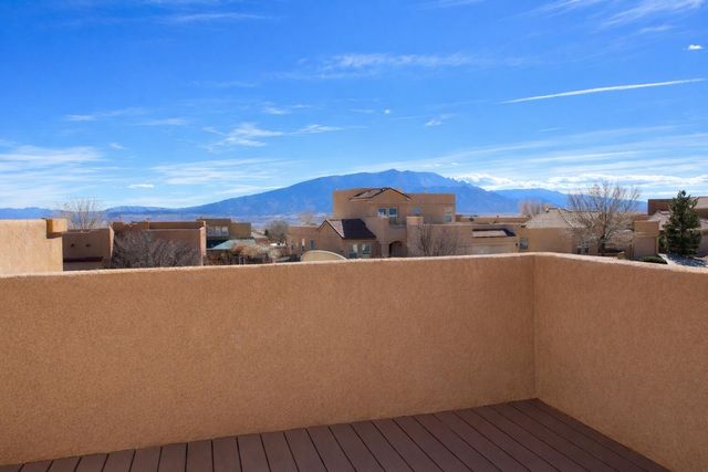 5529 Sandoval Drive NE, Rio Rancho, NM 87144