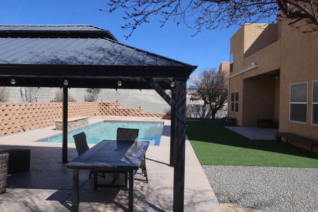 5529 Sandoval Drive NE, Rio Rancho, NM 87144