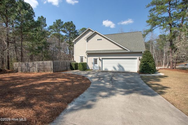 105 Kingswood Circle, Pinehurst, NC 28374