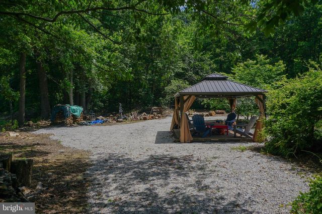 4815 ZEIGLERS CHURCH RD, Spring Grove, PA 17362