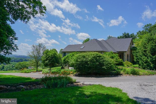 4815 ZEIGLERS CHURCH RD, Spring Grove, PA 17362