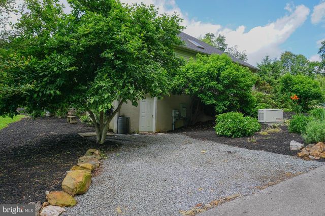 4815 ZEIGLERS CHURCH RD, Spring Grove, PA 17362