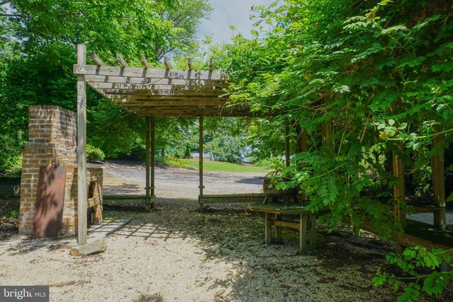 4815 ZEIGLERS CHURCH RD, Spring Grove, PA 17362