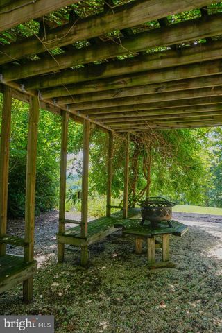 4815 ZEIGLERS CHURCH RD, Spring Grove, PA 17362