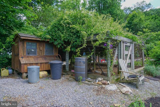 4815 ZEIGLERS CHURCH RD, Spring Grove, PA 17362