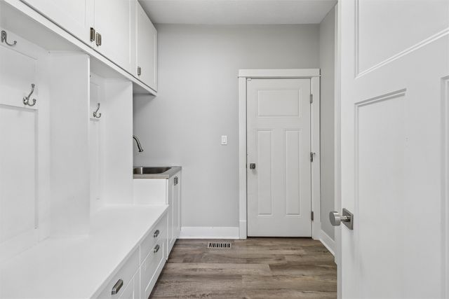 531 77th Street, West Des Moines, IA 50266