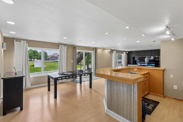 531 77th Street, West Des Moines, IA 50266