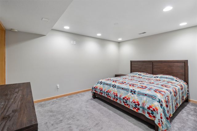 531 77th Street, West Des Moines, IA 50266