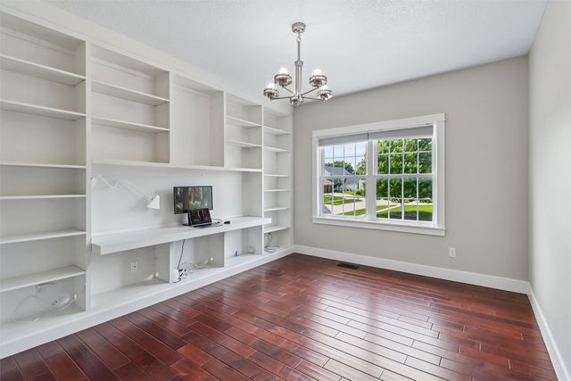 531 77th Street, West Des Moines, IA 50266