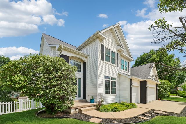 531 77th Street, West Des Moines, IA 50266