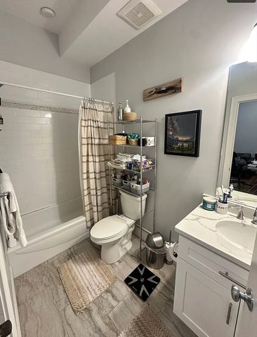 18 Murdock St 18, Barnstable, MA 02135