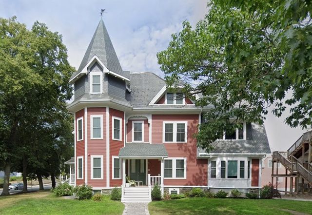 18 Murdock St 18, Barnstable, MA 02135