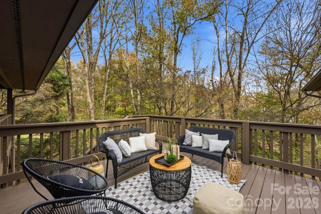 927 Longfield Circle, Charlotte, NC 28270