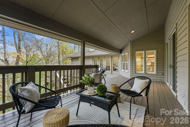 927 Longfield Circle, Charlotte, NC 28270