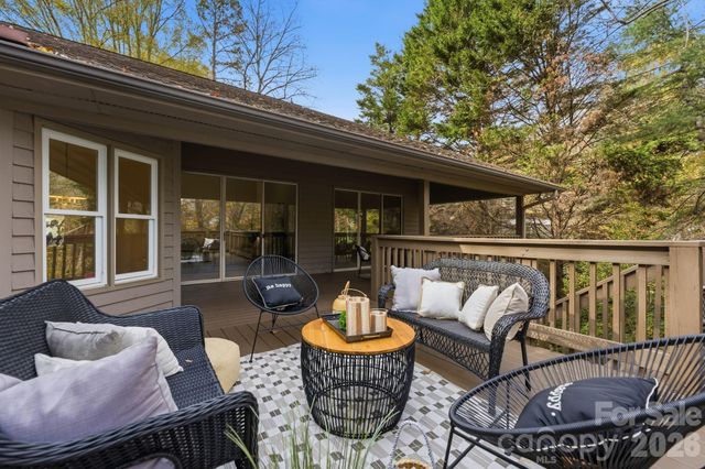 927 Longfield Circle, Charlotte, NC 28270