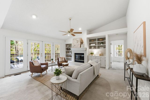 927 Longfield Circle, Charlotte, NC 28270