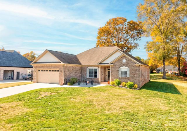 128 Harbourtown Drive, Kings Mountain, NC 28086