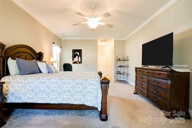 128 Harbourtown Drive, Kings Mountain, NC 28086