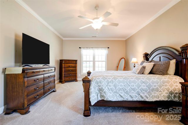 128 Harbourtown Drive, Kings Mountain, NC 28086