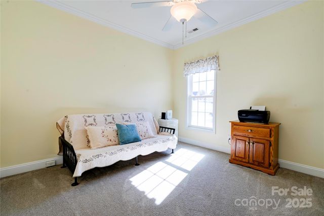 128 Harbourtown Drive, Kings Mountain, NC 28086