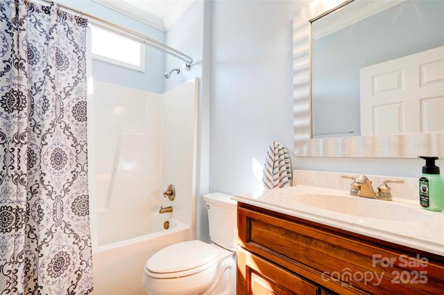 128 Harbourtown Drive, Kings Mountain, NC 28086