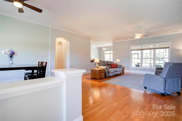 128 Harbourtown Drive, Kings Mountain, NC 28086