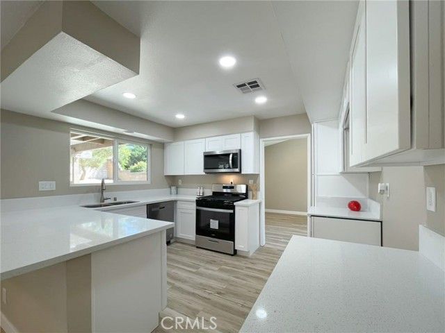 43856 Windsor Place, Lancaster, CA 93536