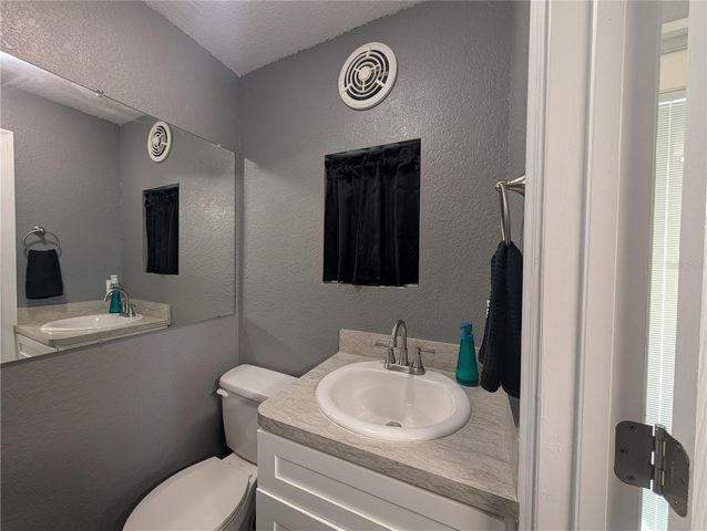 739 CENTER STREET, Waverly, FL 33877