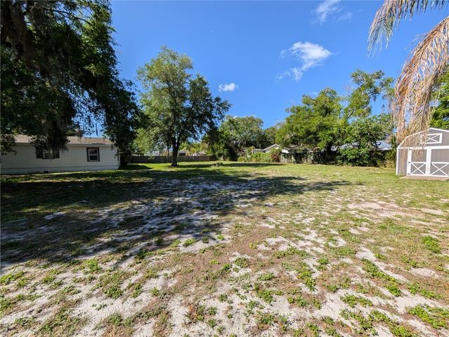 739 CENTER STREET, Waverly, FL 33877