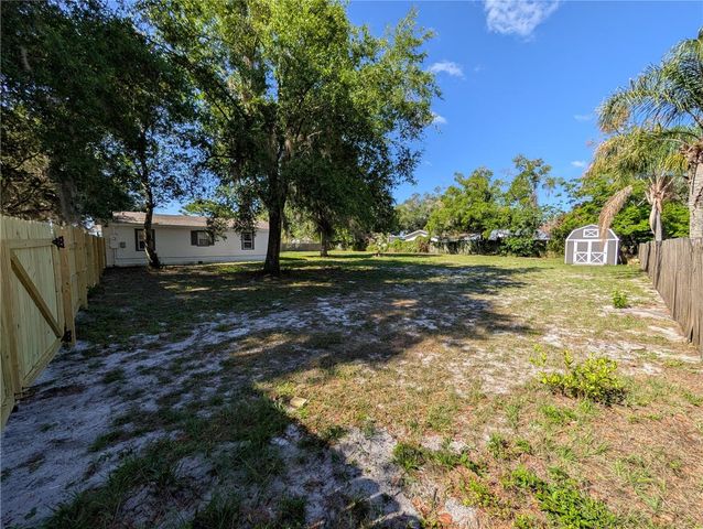 739 CENTER STREET, Waverly, FL 33877