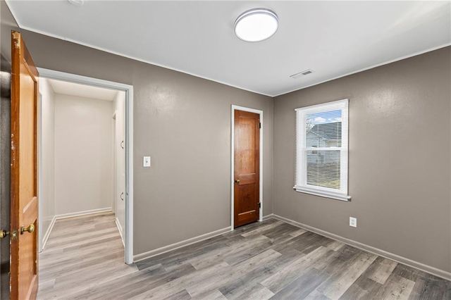 909 S Maple Street, Ottawa, KS 66067