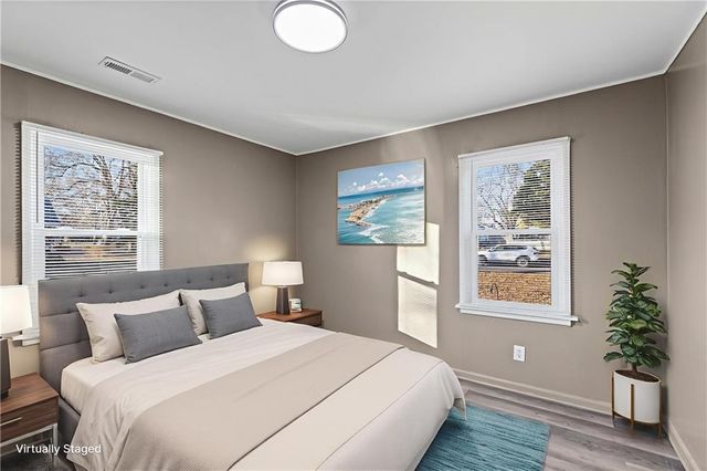 909 S Maple Street, Ottawa, KS 66067