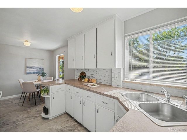 2685 S Logan St 2687, Denver, CO 80210