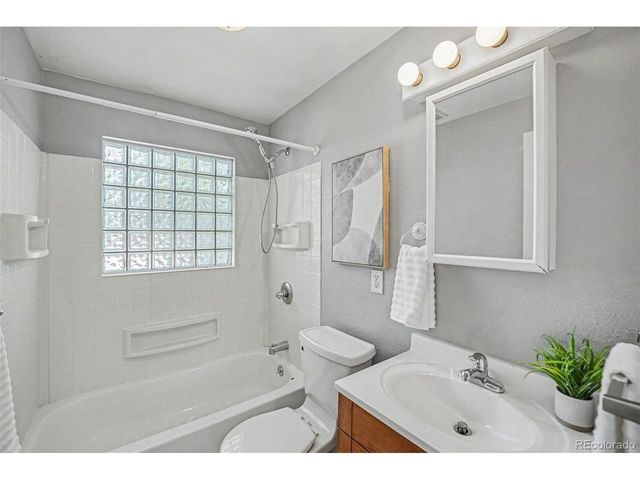 2685 S Logan St 2687, Denver, CO 80210