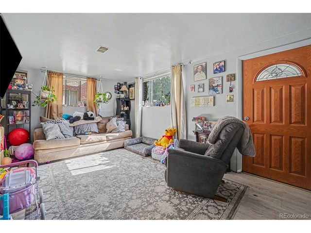 2685 S Logan St 2687, Denver, CO 80210