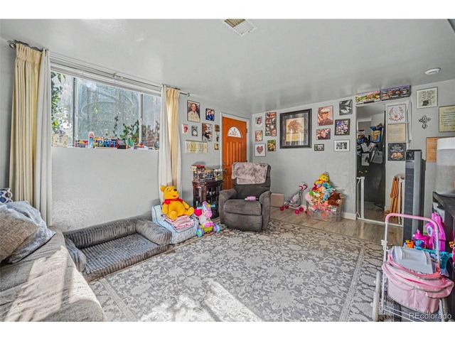 2685 S Logan St 2687, Denver, CO 80210
