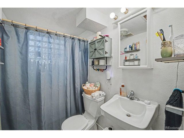 2685 S Logan St 2687, Denver, CO 80210