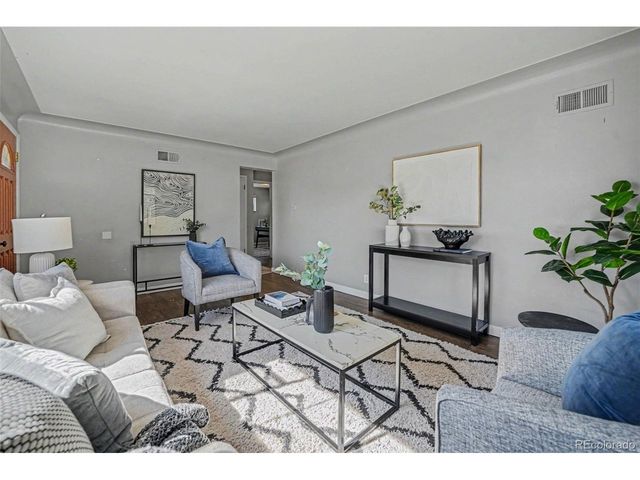 2685 S Logan St 2687, Denver, CO 80210