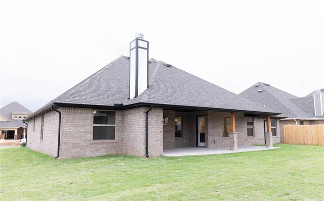 9324 NW 116th Street, Yukon, OK 73099