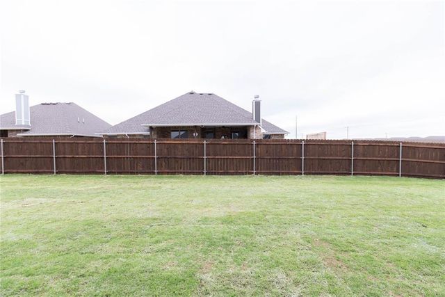 9324 NW 116th Street, Yukon, OK 73099