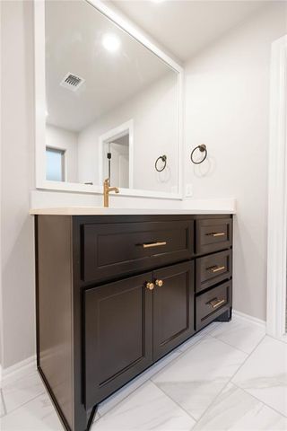 9324 NW 116th Street, Yukon, OK 73099