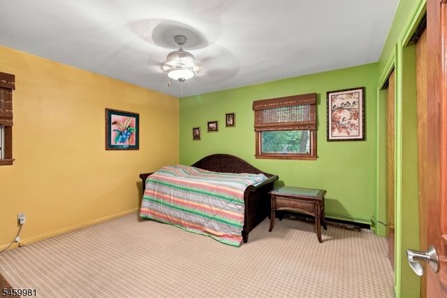 9 Melrose Ave, West Milford Twp., NJ 07421