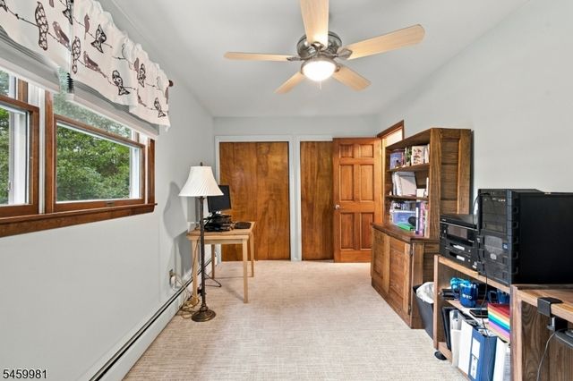 9 Melrose Ave, West Milford Twp., NJ 07421