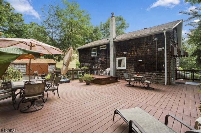 9 Melrose Ave, West Milford Twp., NJ 07421