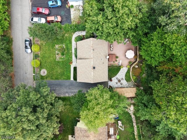 9 Melrose Ave, West Milford Twp., NJ 07421