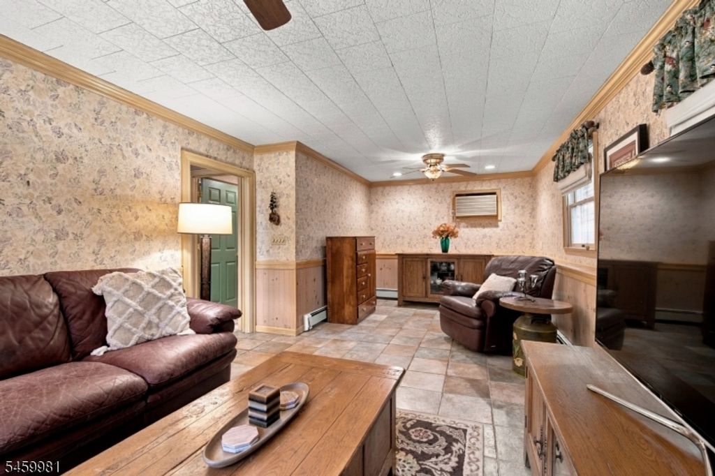 9 Melrose Ave, West Milford Twp., NJ 07421 — photo 4